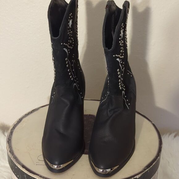 Dingo Leather Embellished Cowboy Boot - Picture 5 of 11